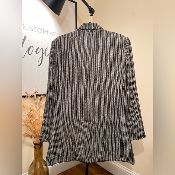 Raquel Allegra Black and White Women's Blazer Jacket with Houndstooth Pattern - Picture 5 of 9